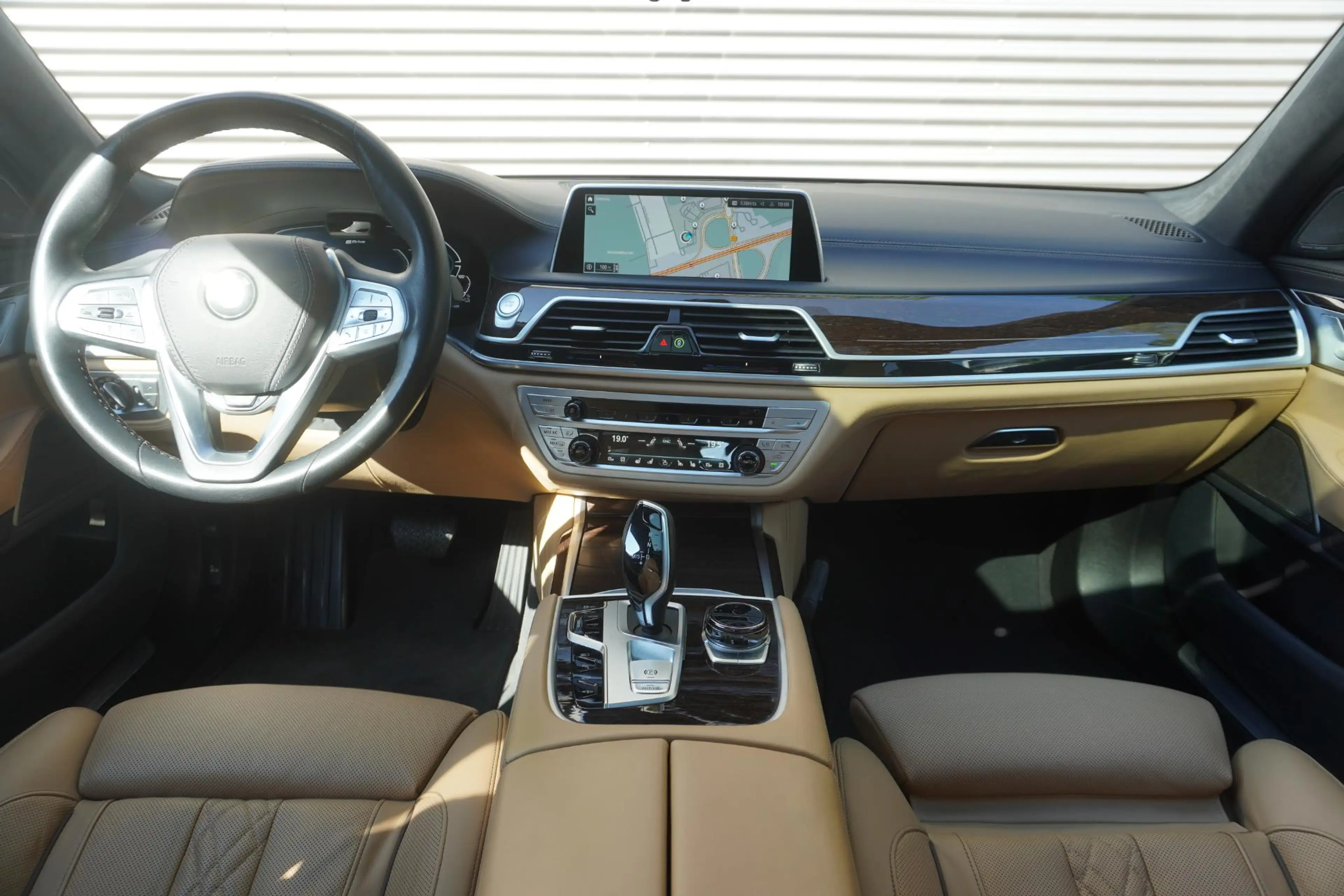 BMW 745 7 Serie Limousine 745Le xDrive High Executive | In — photo 9