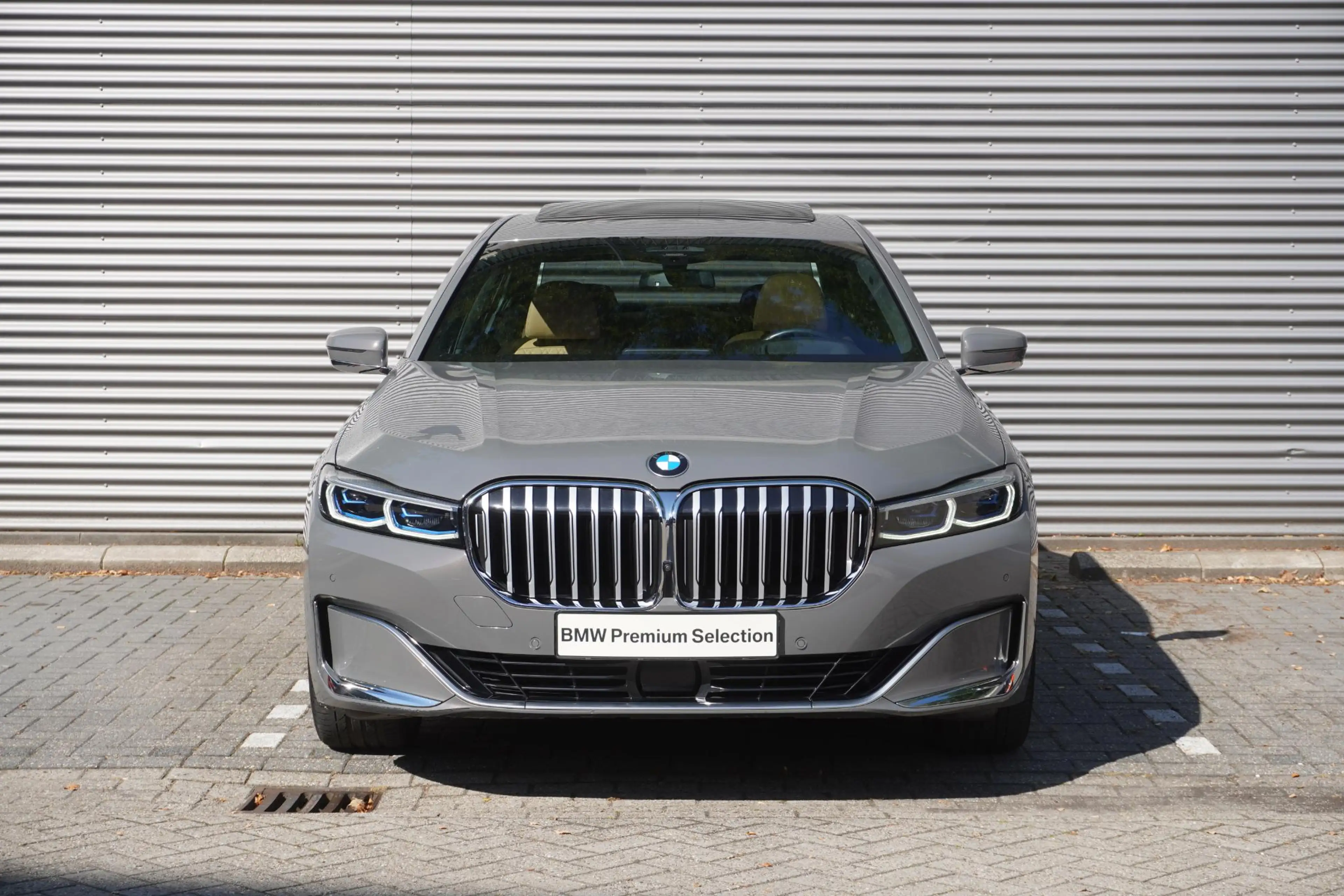 BMW 745 7 Serie Limousine 745Le xDrive High Executive | In — photo 3