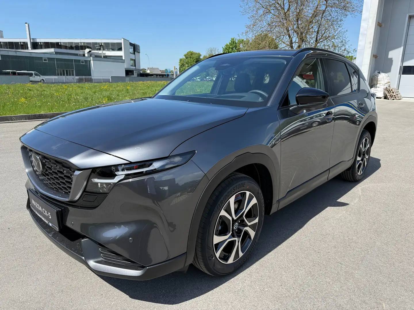 Mazda CX-5 e-Skyactiv G141 AWD Centre-Line Automatik Grau - 1