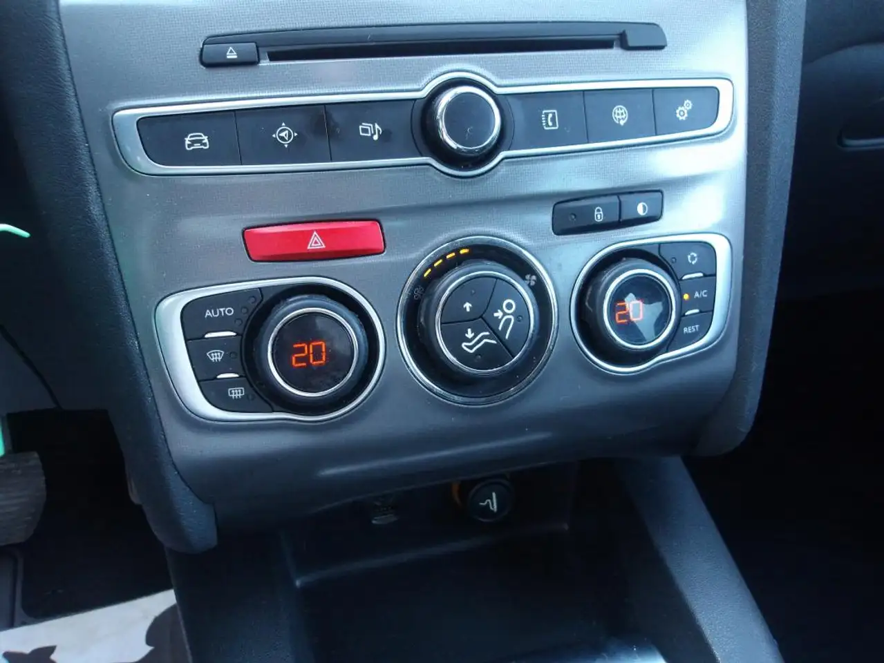 Citroen C4 Berline — photo 15
