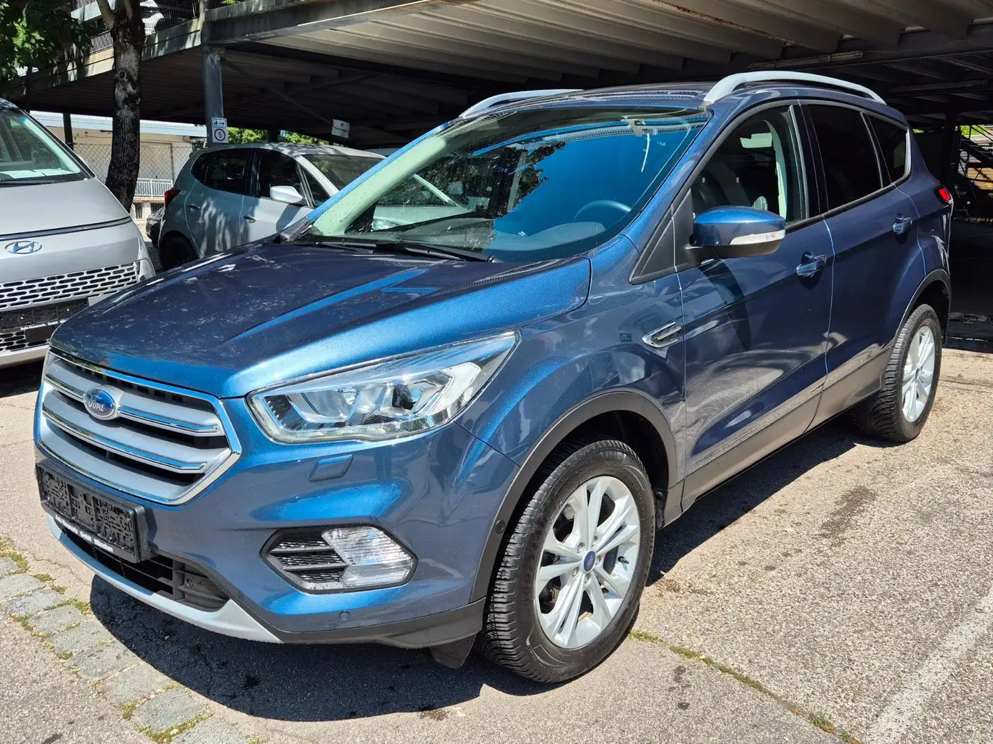 Ford Kuga Titanium*EL-Heck*PDC*SzHZ*AHK*Tempo*AHK* Blau - 1