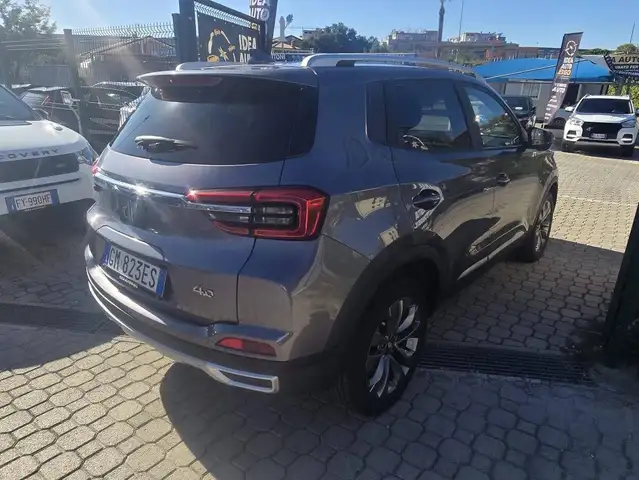 DR Automobiles DR4 view 4