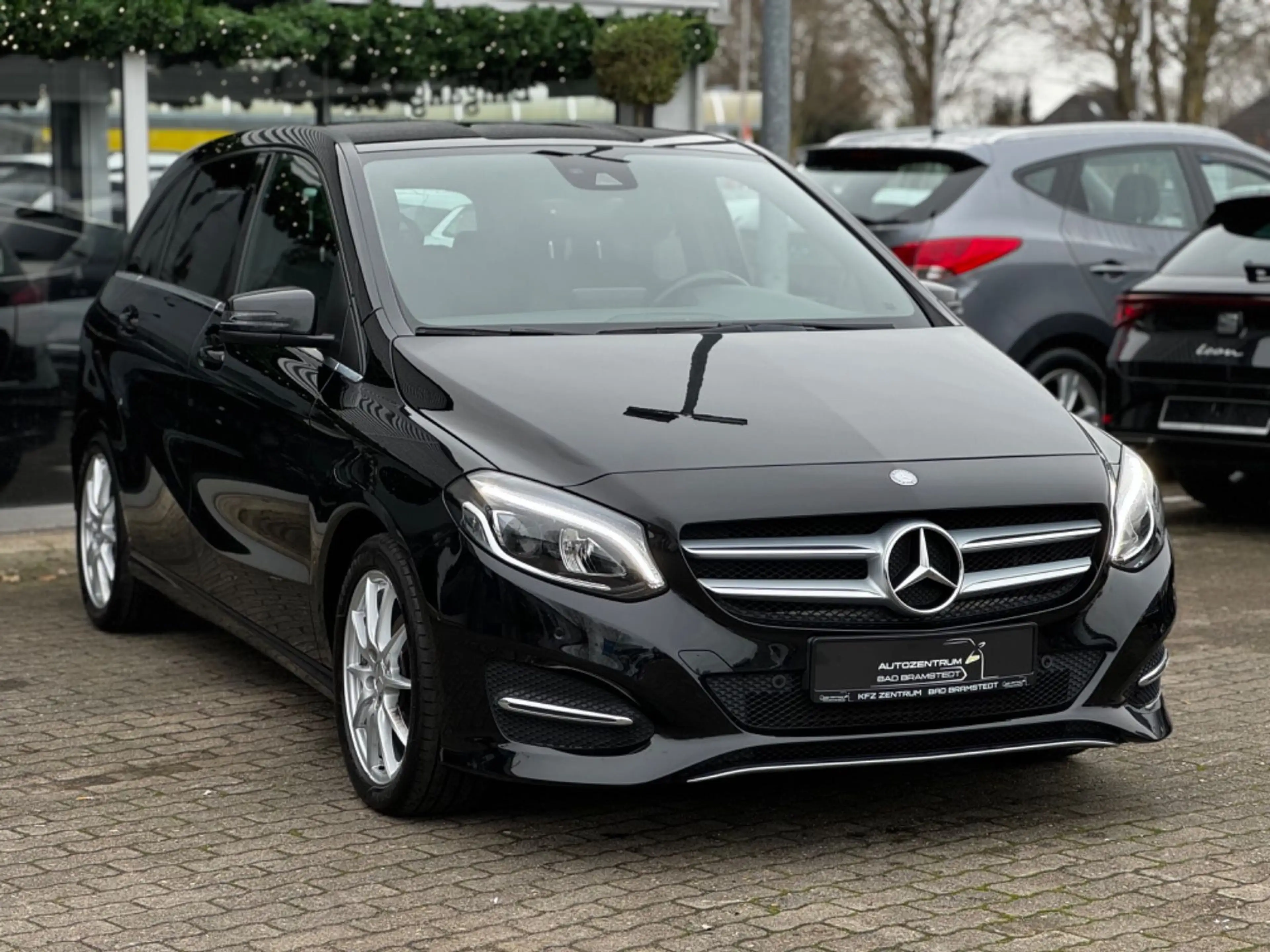 Mercedes-Benz B 180 CDI /VOLLLEDER|PDC|NAVI|LED neuer Motor — photo 7
