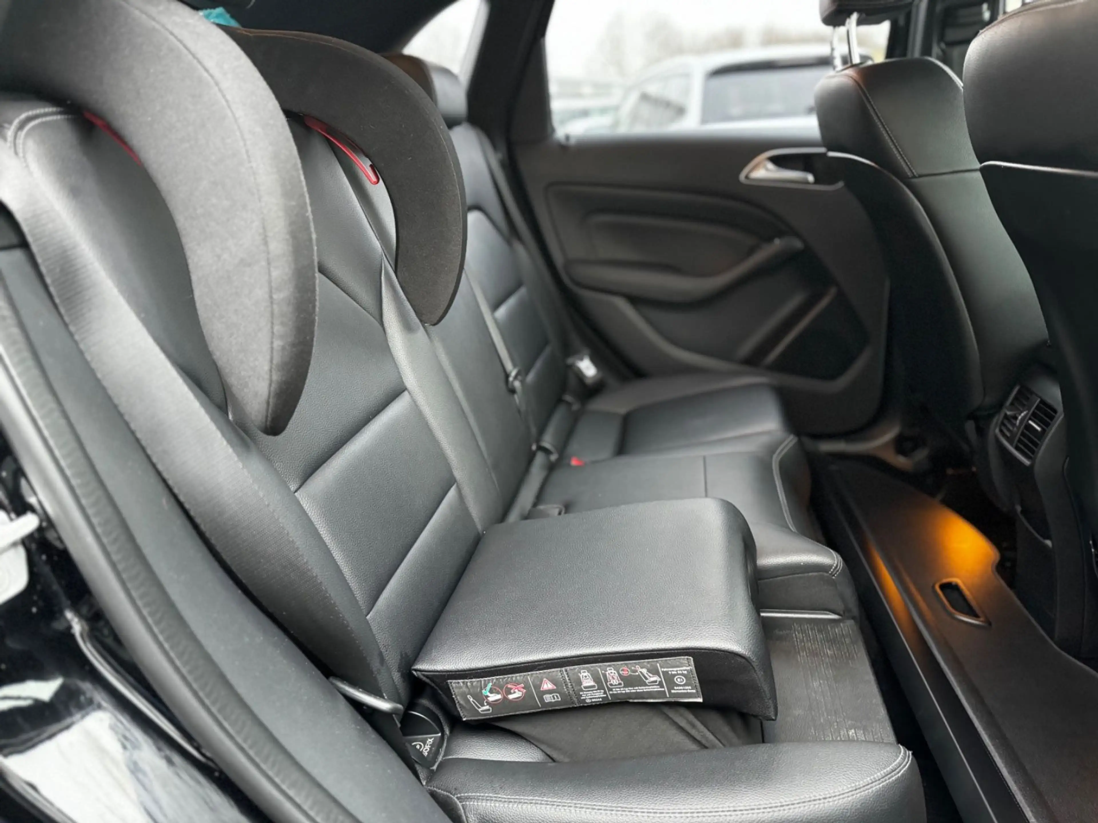 Mercedes-Benz B 180 CDI /VOLLLEDER|PDC|NAVI|LED neuer Motor — photo 12