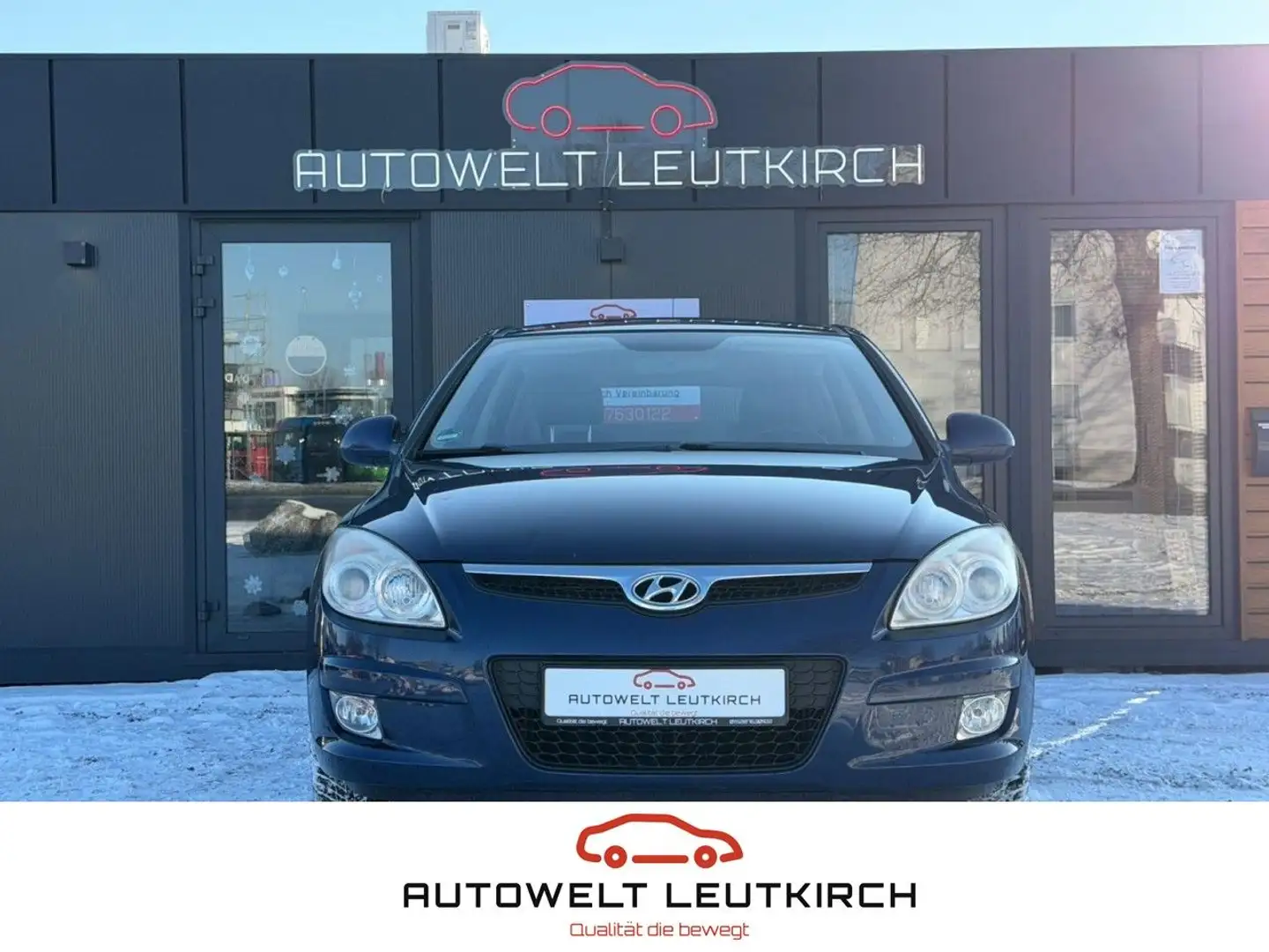 Hyundai i30 I30 KLIMA SHZ SERVO 5trg. TÜV LEDER Blau - 1
