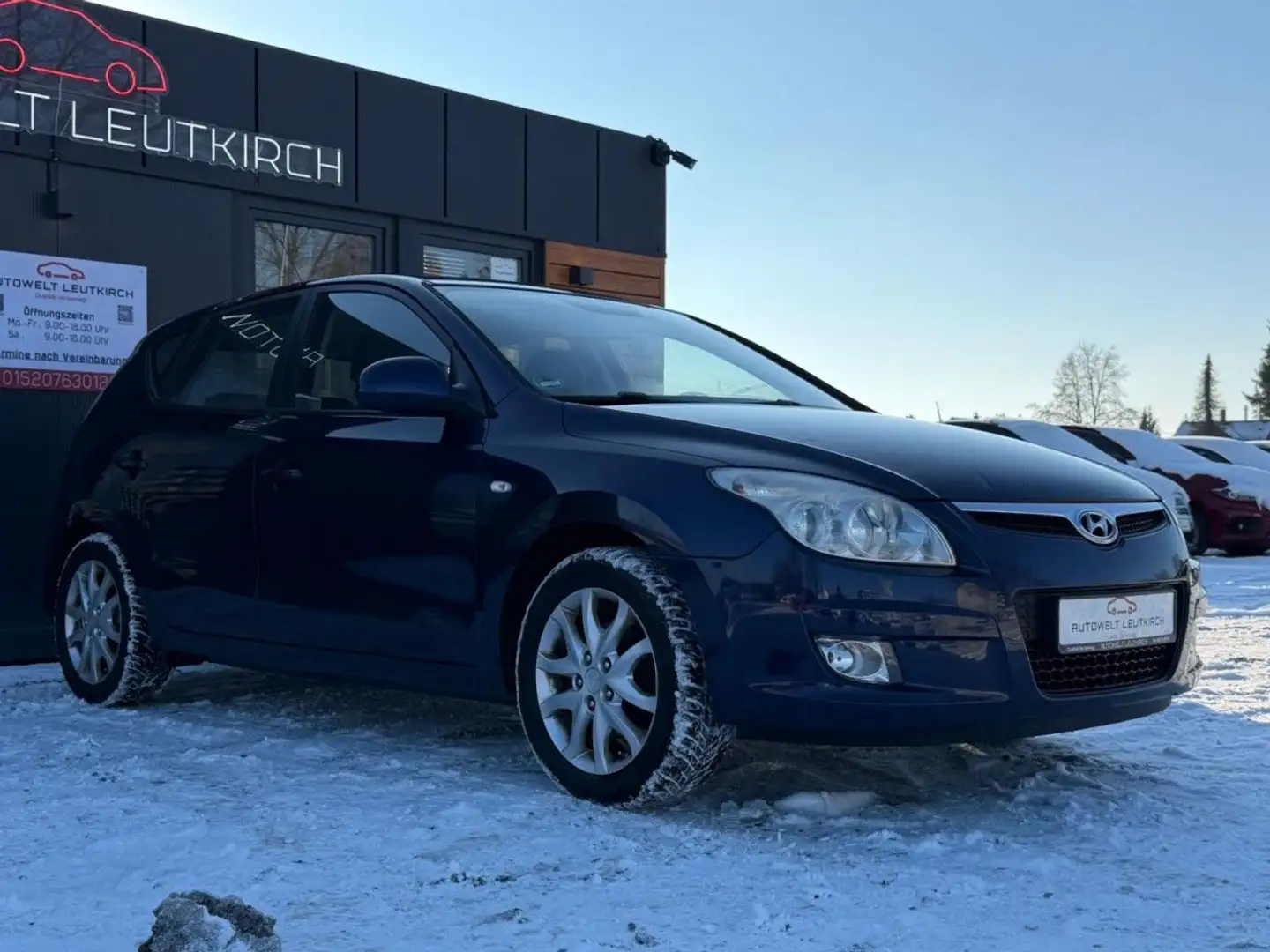 Hyundai i30 I30 KLIMA SHZ SERVO 5trg. TÜV LEDER Blau - 2