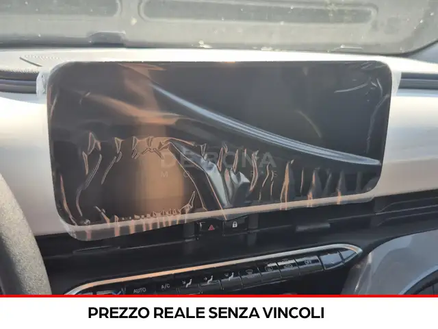 Fiat 500e view 11