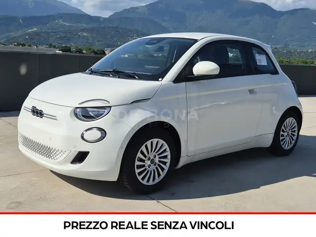 Fiat 500e main image