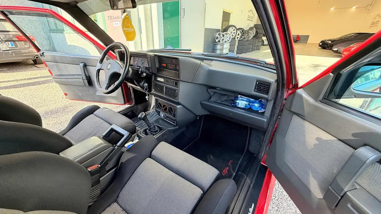 Alfa Romeo 75 1.8i turbo America, foto 11