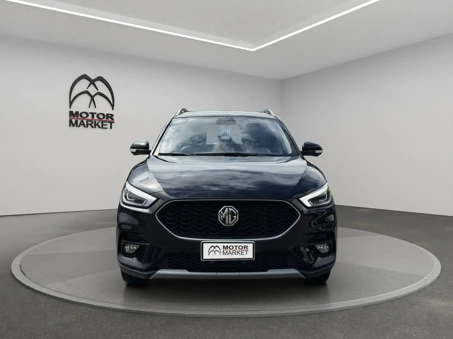 MG ZS 1.5 Luxury Nero - 2