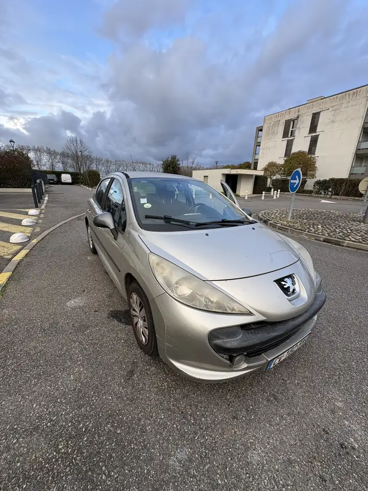 Peugeot 207 1.4 VTi 16V 95ch Premium