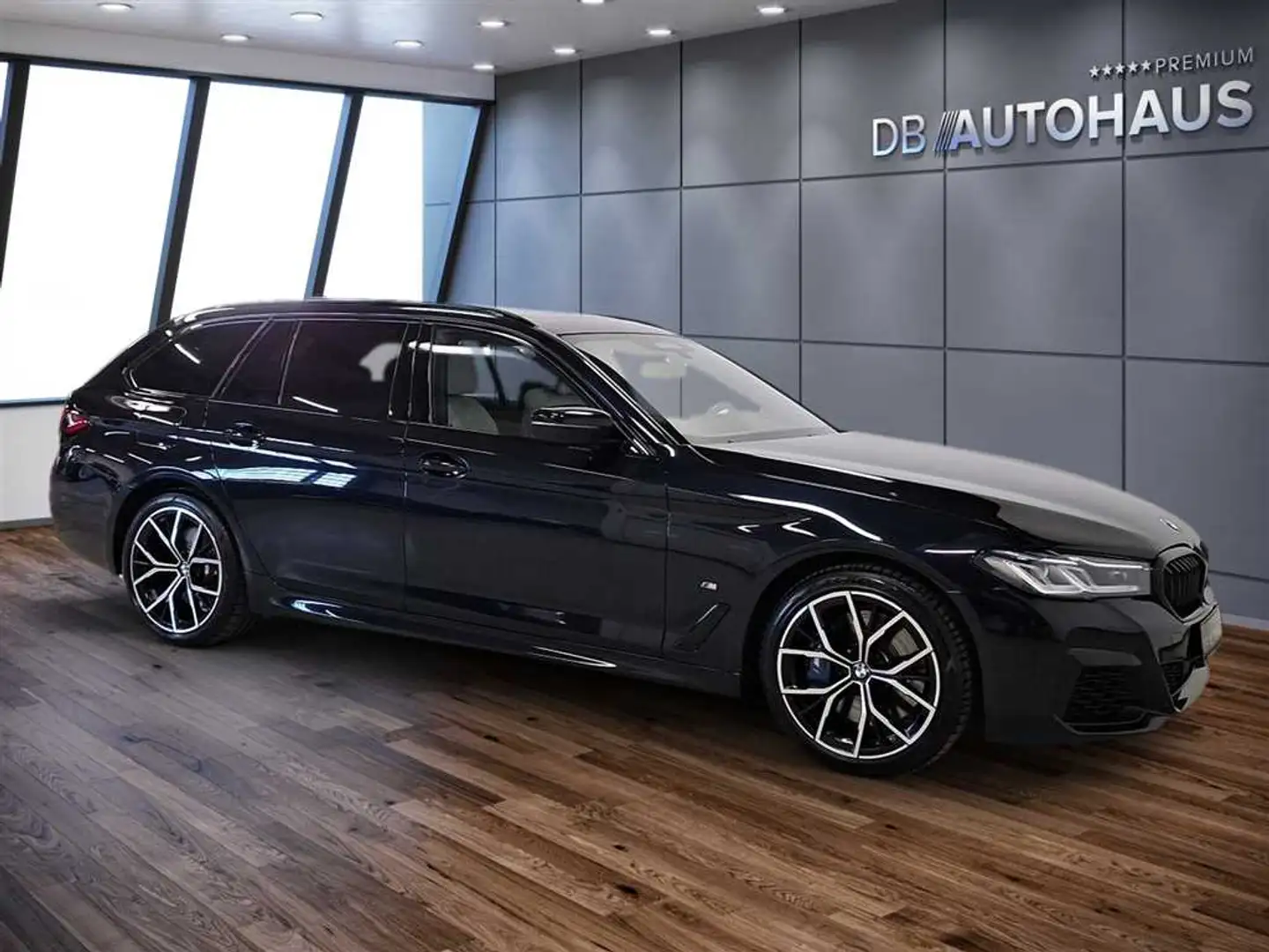 BMW 540 i xDrive Touring Sport-Steptronic Schwarz - 2
