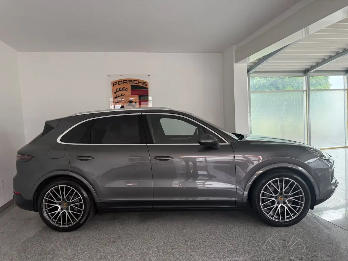 Porsche Cayenne S-MEGA AUSSTATTUNG- InnoDriv Grau - 2