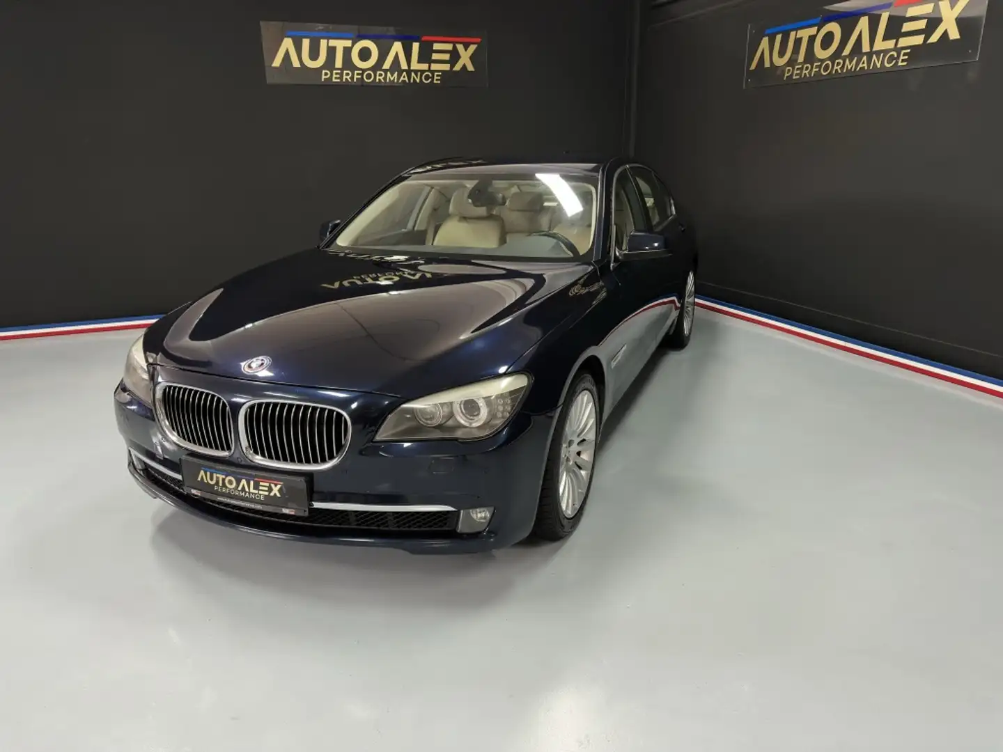 BMW 730 730dA Blau - 1