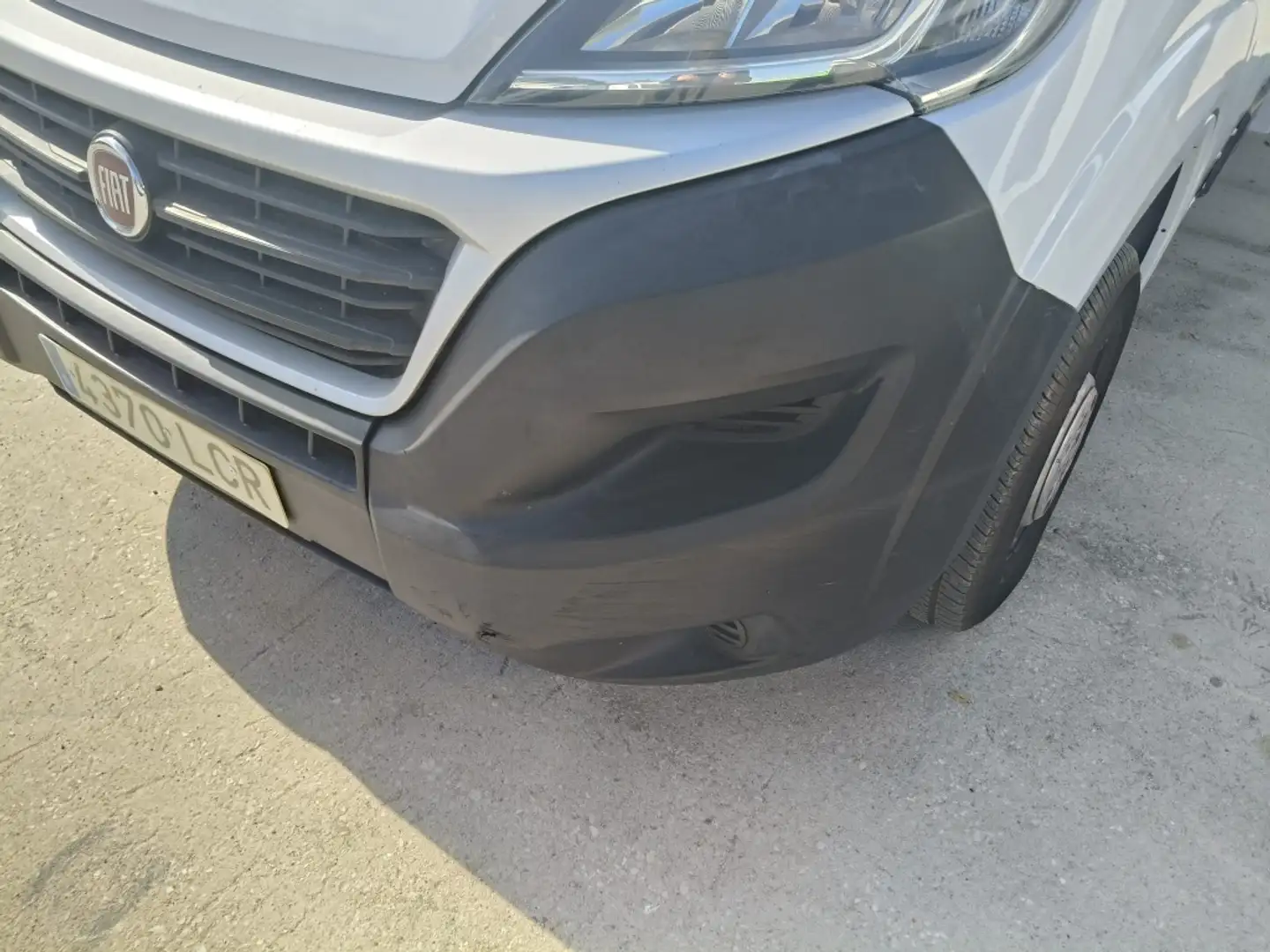 Fiat Ducato FIAT Industrial Manual de 4 Puertas Blanco - 2