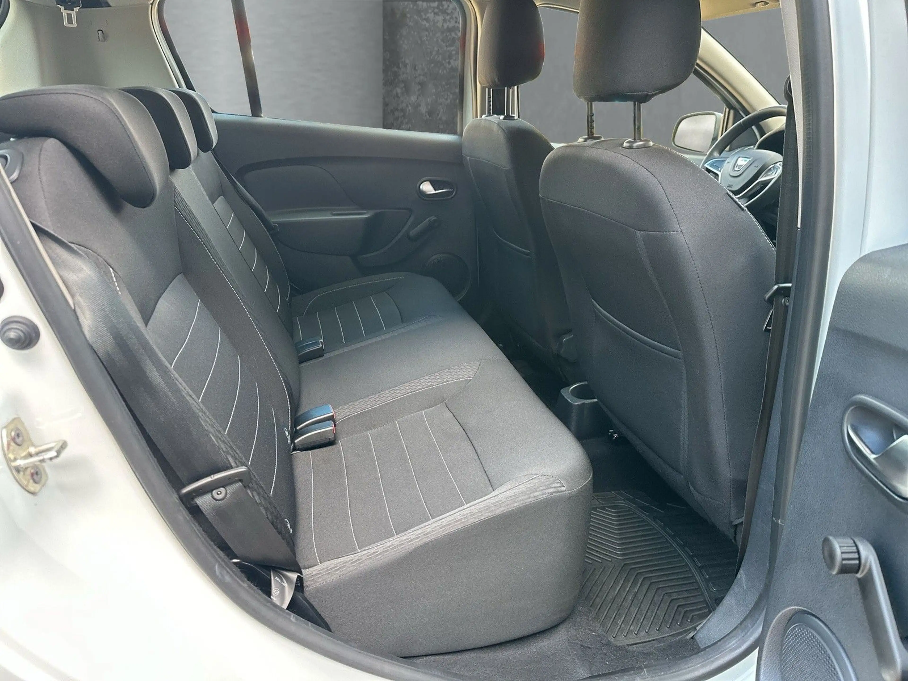 Dacia Sandero II Essentiel *LED*KLIMA*PDC*35TKM* — photo 14