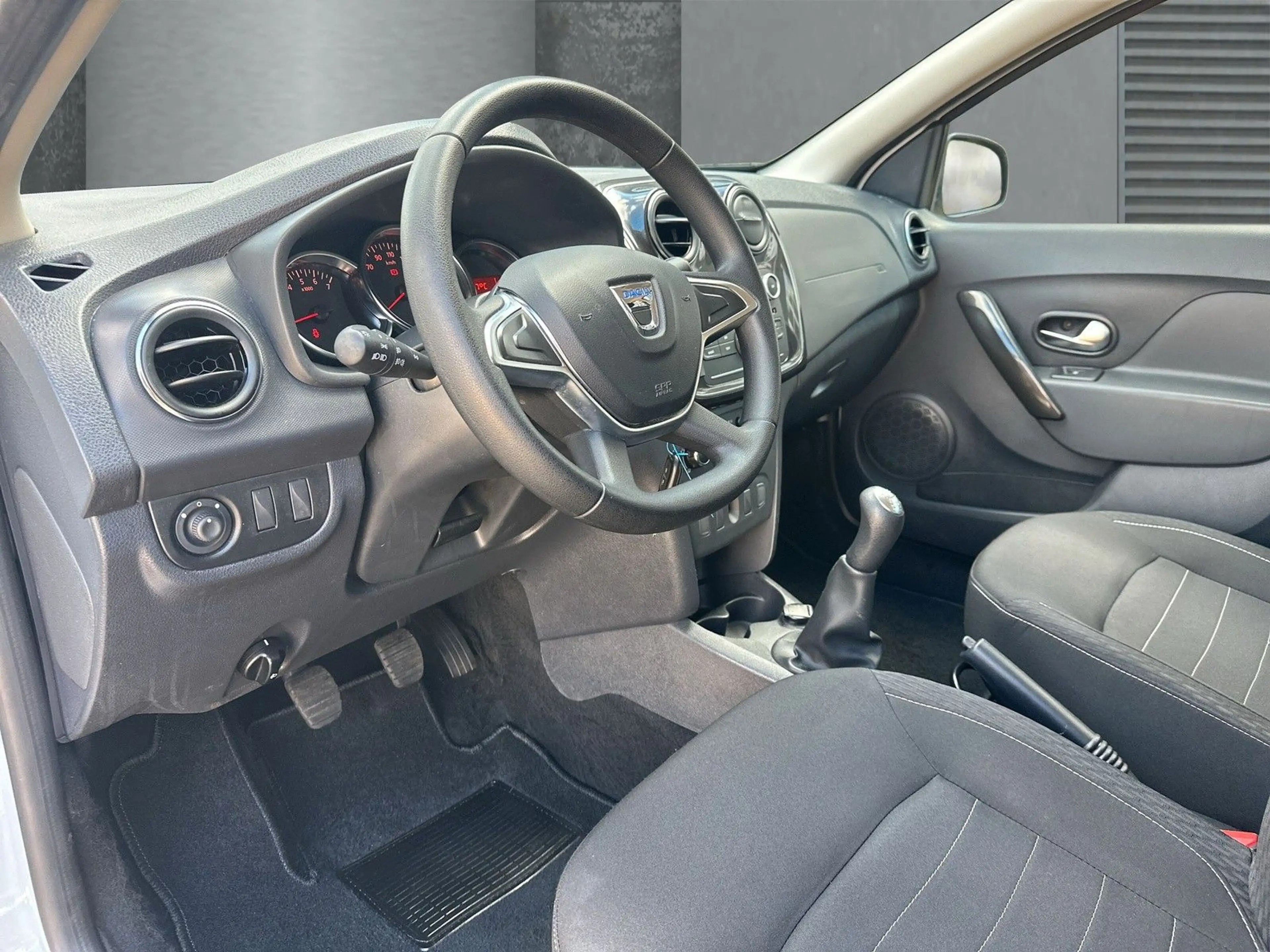 Dacia Sandero II Essentiel *LED*KLIMA*PDC*35TKM* — photo 10