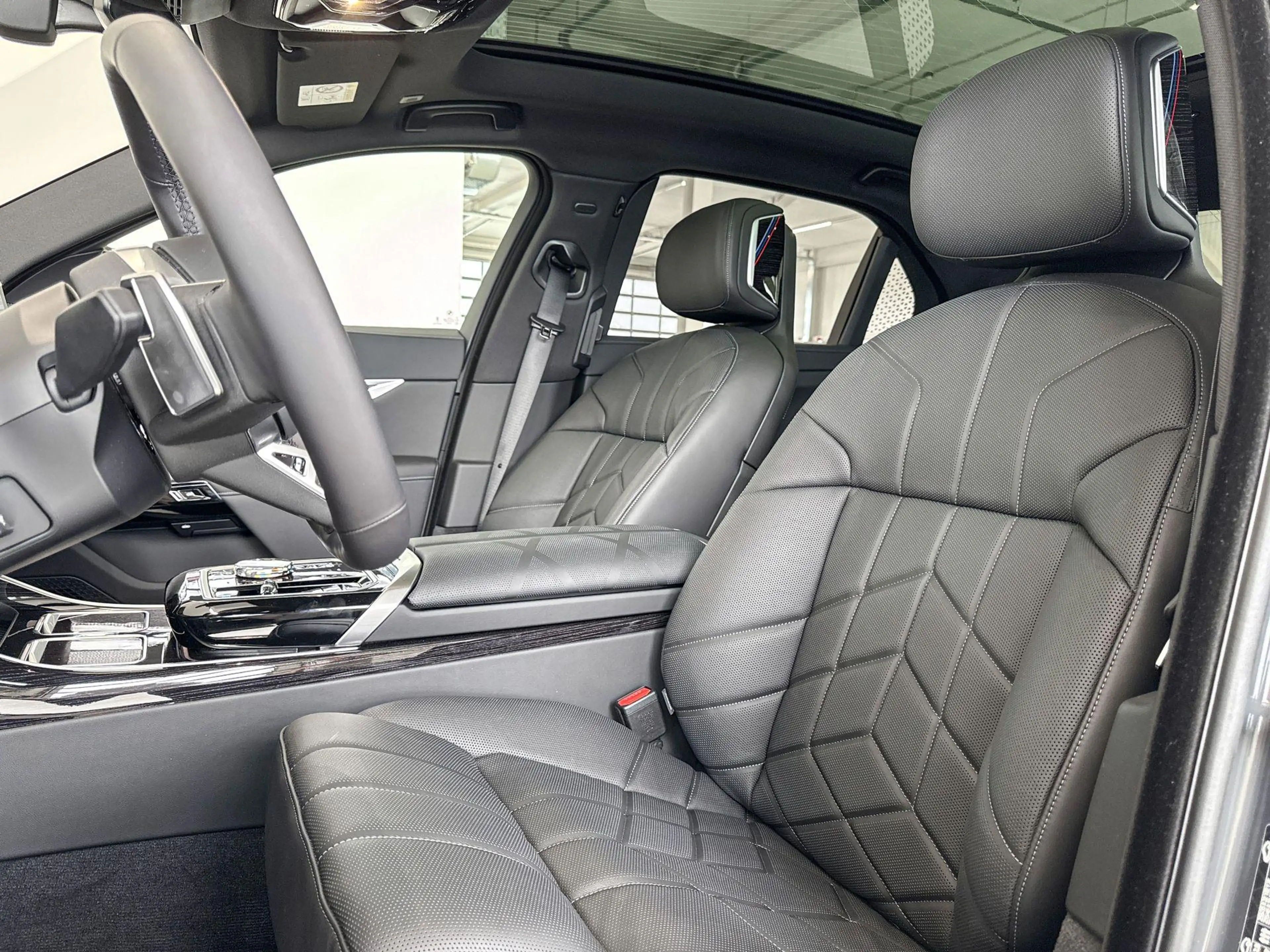 BMW i7 eDrive50 Privilege Edition M Sportpakket Pro — photo 12