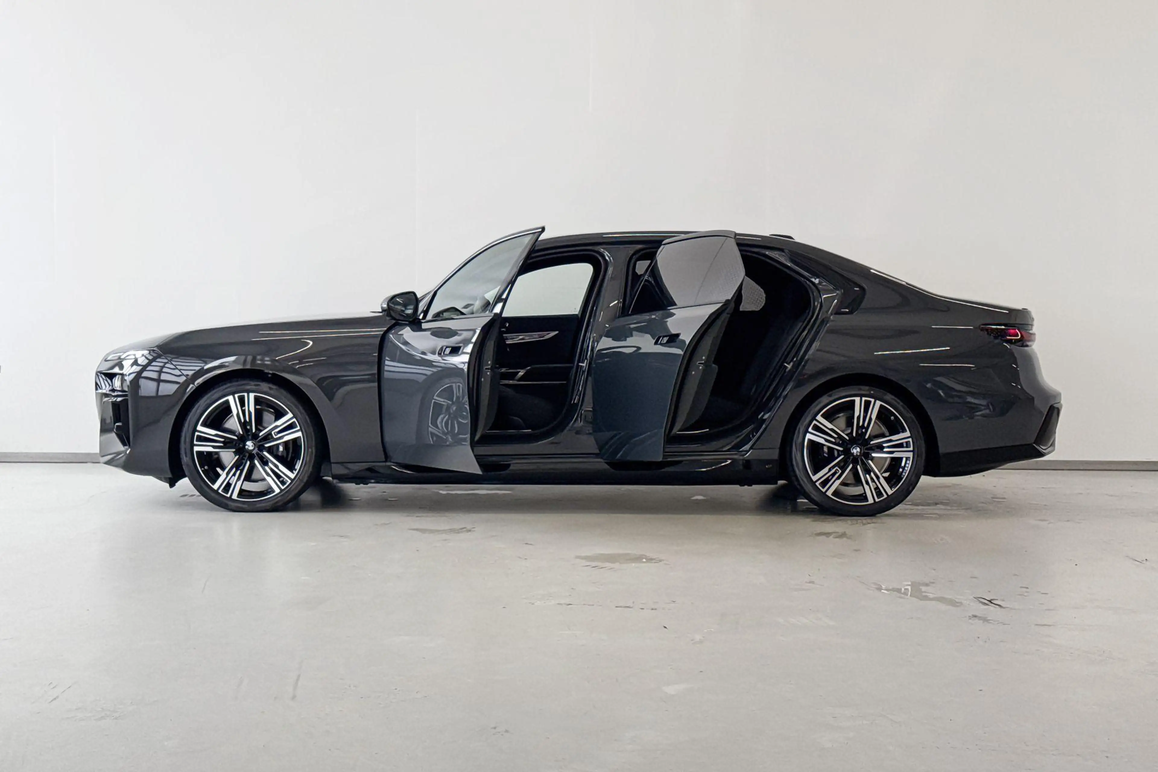 BMW i7 eDrive50 Privilege Edition M Sportpakket Pro — photo 4