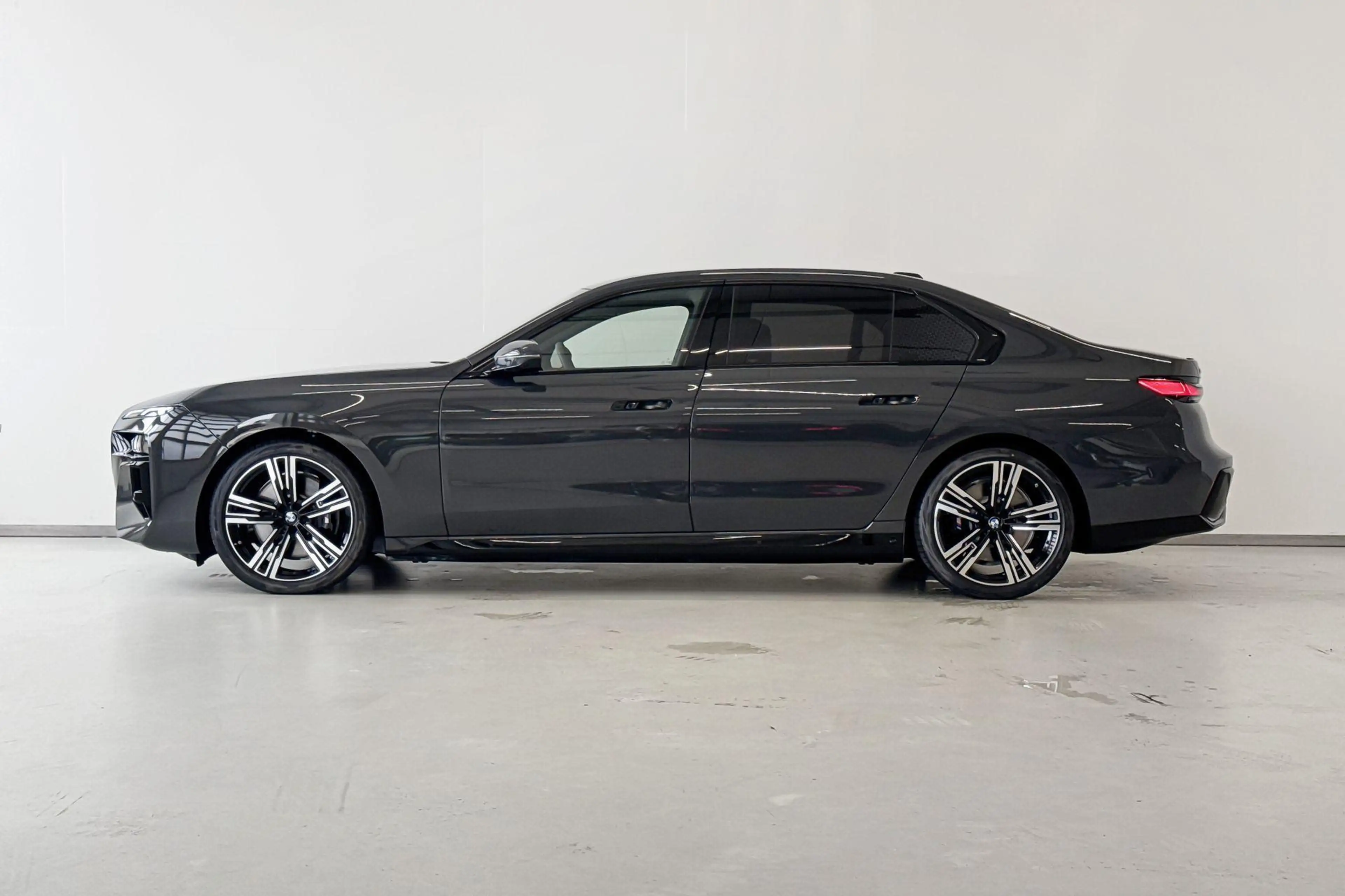 BMW i7 eDrive50 Privilege Edition M Sportpakket Pro — photo 3