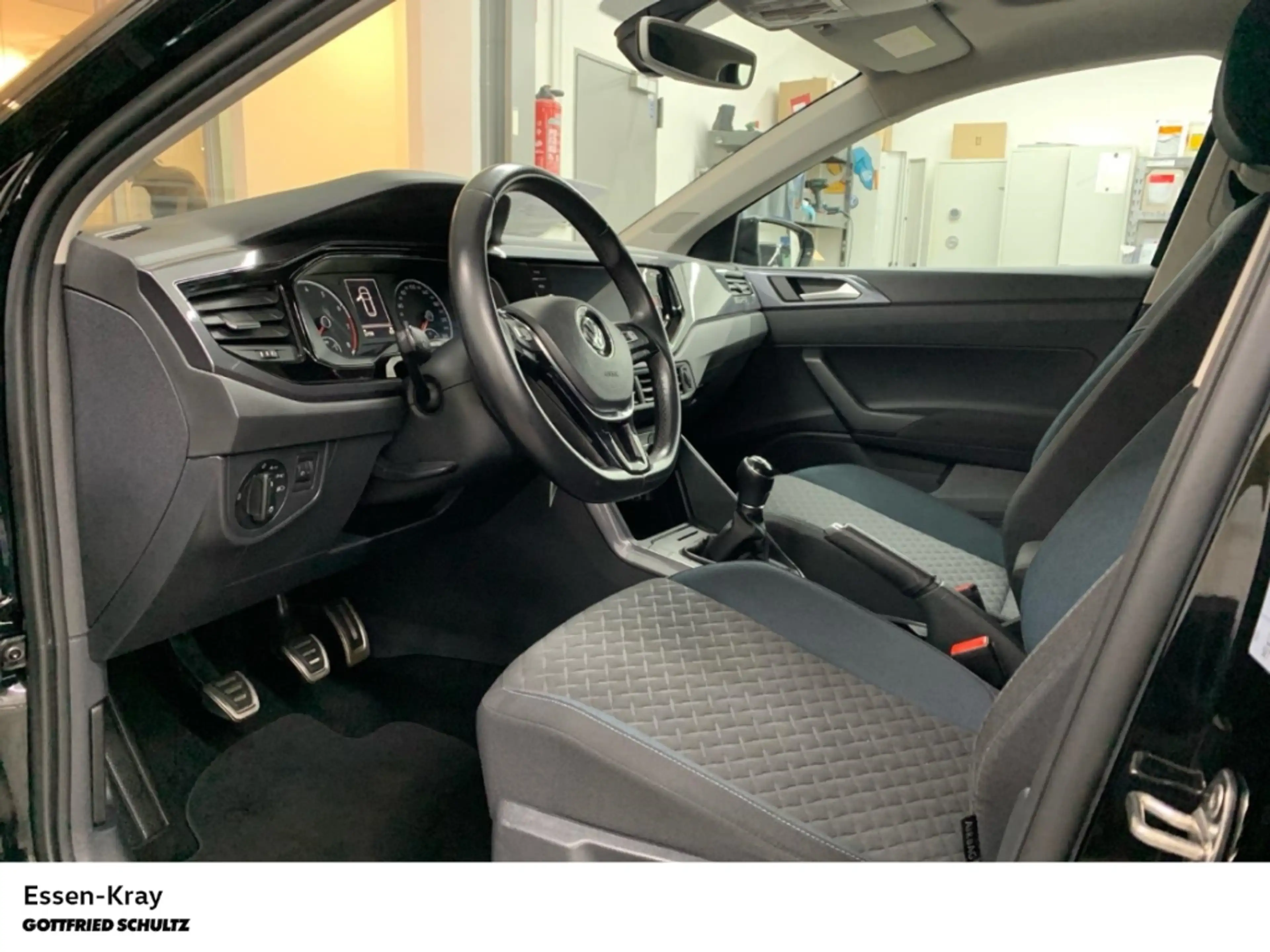 Volkswagen Polo IQ.DRIVE 1.0 Pano Navi Klima — photo 13