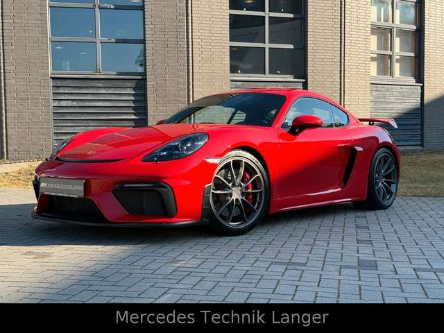 Imagine Porsche 718 Cayman GT4