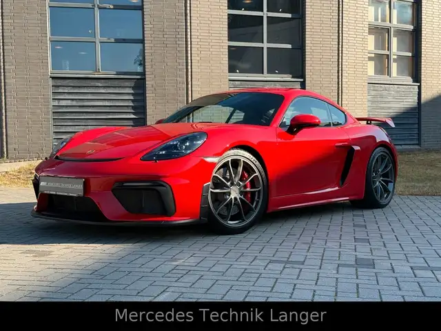 Porsche 718 Cayman GT4