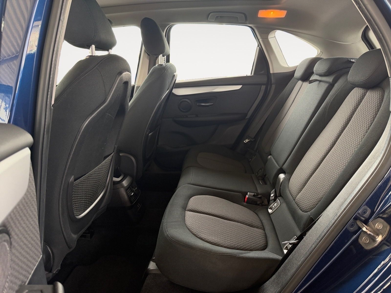 BMW 218 i Active Tourer Advantage PANO PDC DAB — photo 12
