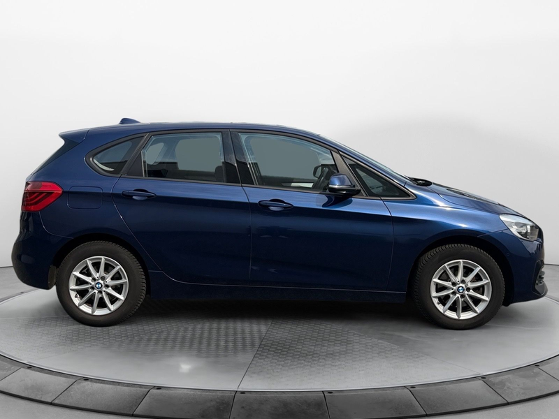BMW 218 i Active Tourer Advantage PANO PDC DAB — photo 6