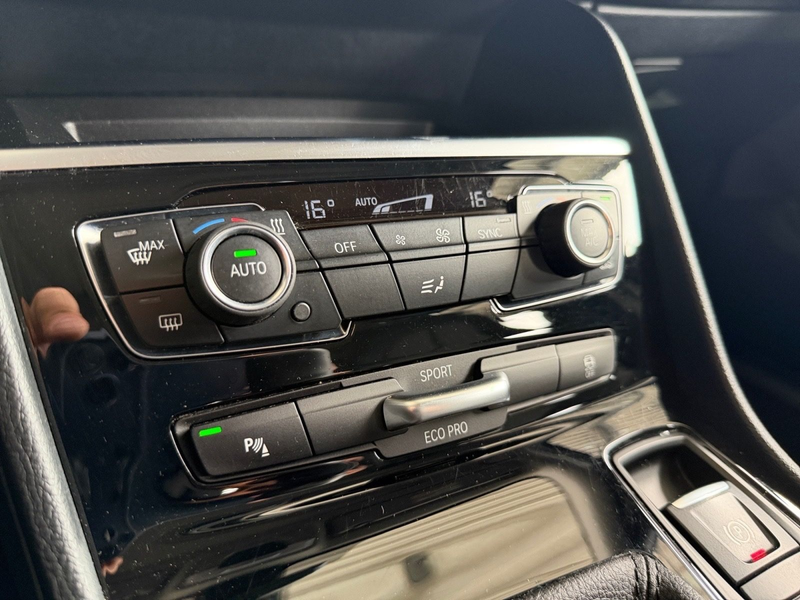 BMW 218 i Active Tourer Advantage PANO PDC DAB — photo 15