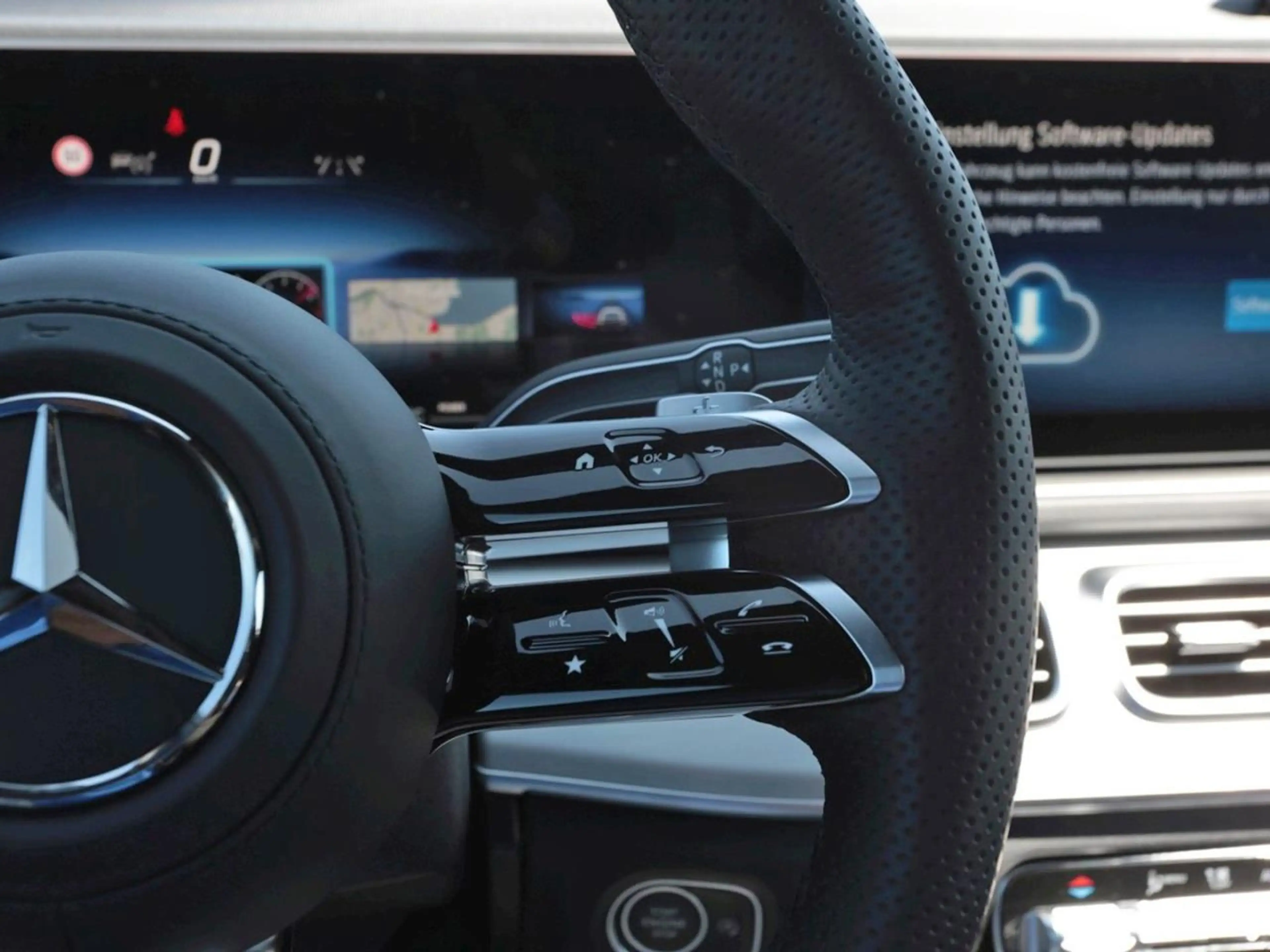 Mercedes-Benz GLE 300 d 4MATIC Coupé AMG Night Panorama AHK 360° — photo 10