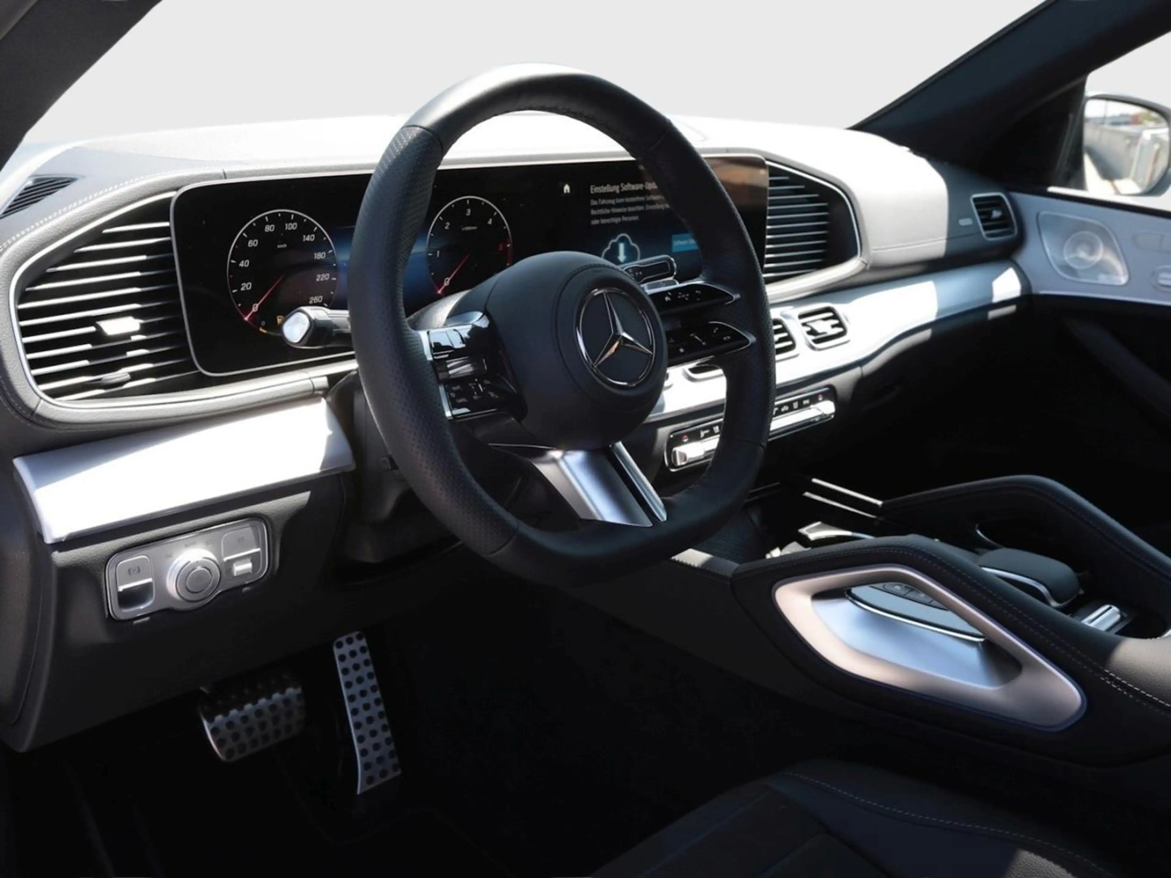 Mercedes-Benz GLE 300 d 4MATIC Coupé AMG Night Panorama AHK 360° — photo 6