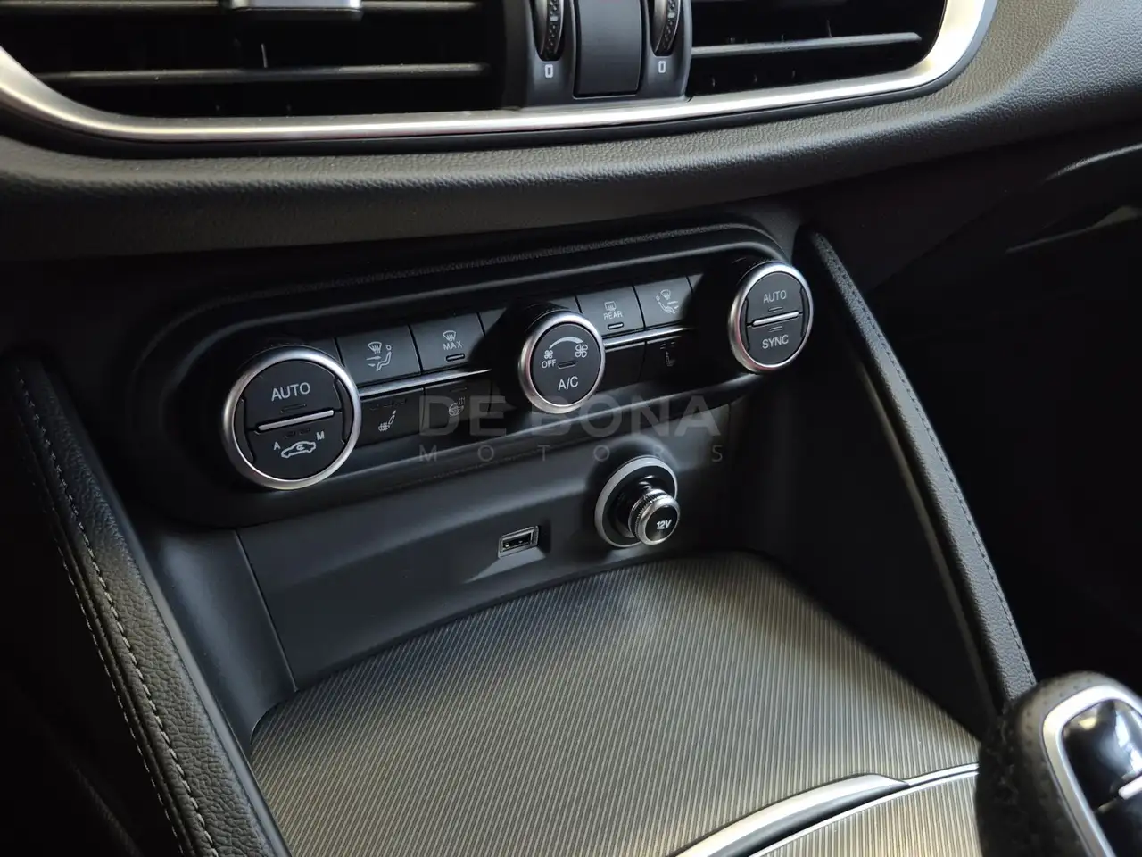 Alfa Romeo Stelvio 2026 — фото 13