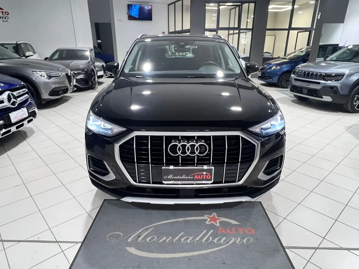 Audi Q3 35 TDI S tronic Business Advanced Nero - 2