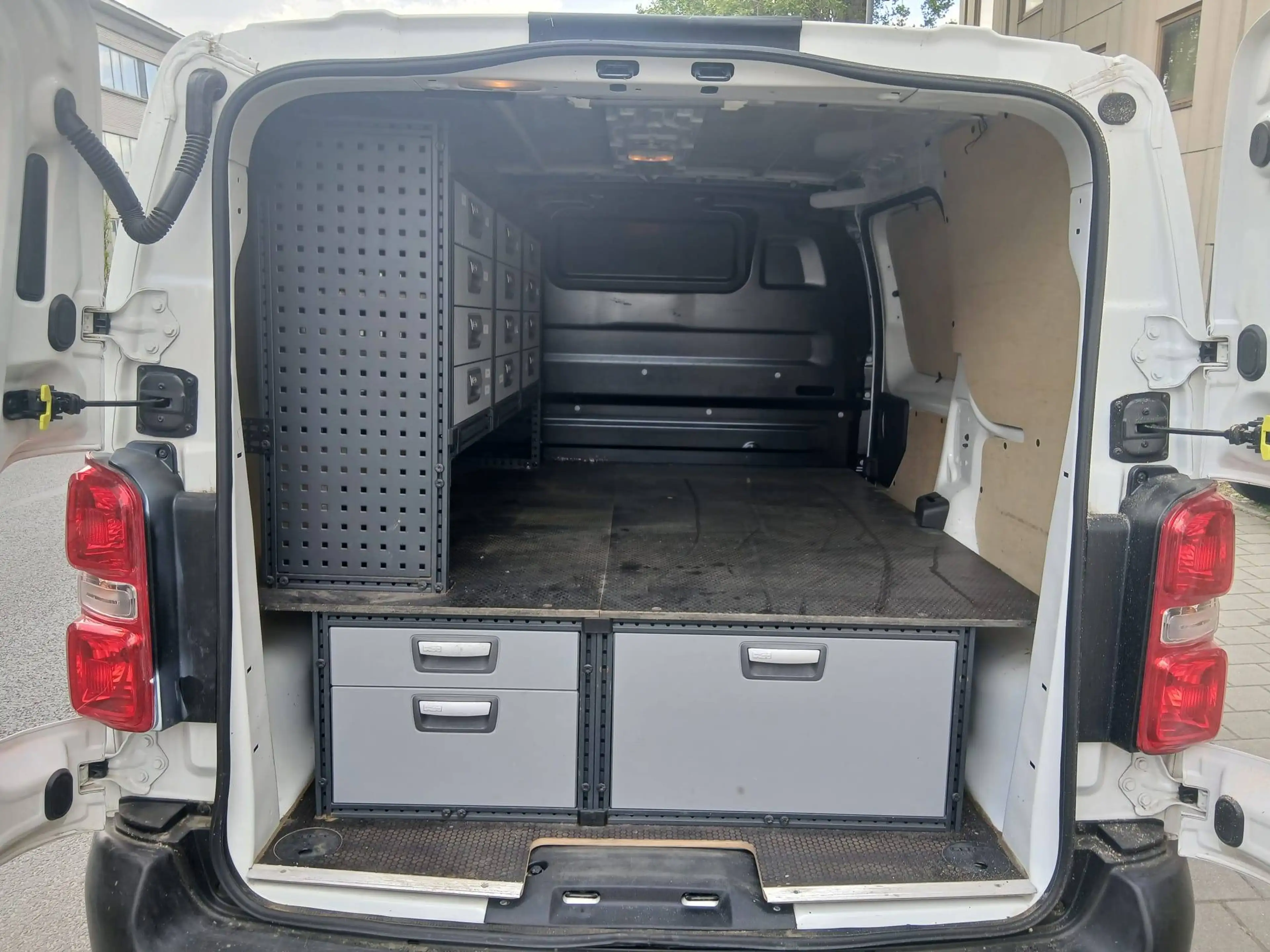 Peugeot Expert 1.6 BlueHDi L1 Compact Premium * CARPLAY * CAPT ARR * BLTHT * 280 X 60 MOIS * — photo 11