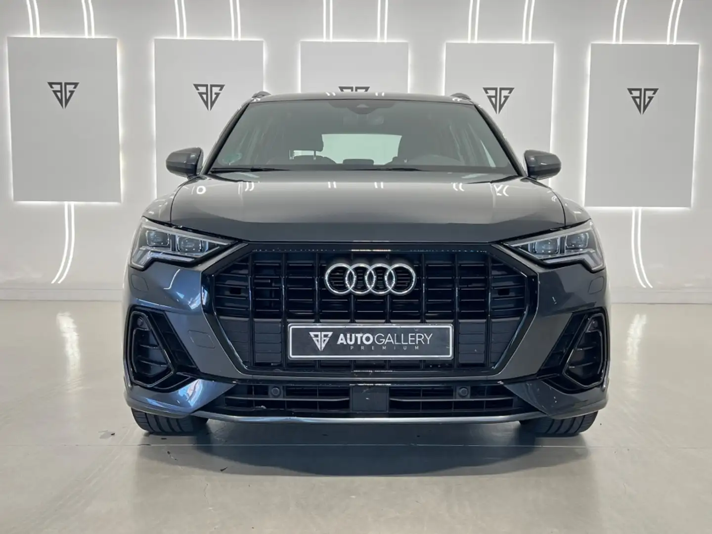 Audi Q3 35 TDI Genuine edition S tronic 110kW Gris - 2