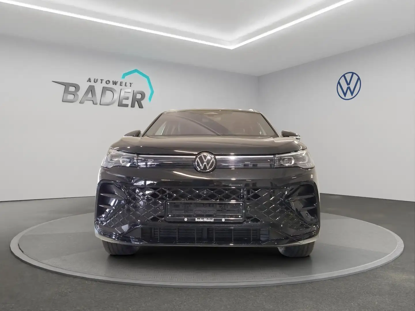 Volkswagen Tiguan 2.0TDI 4MOTION R Line Matrix Navi AHK Schwarz - 2