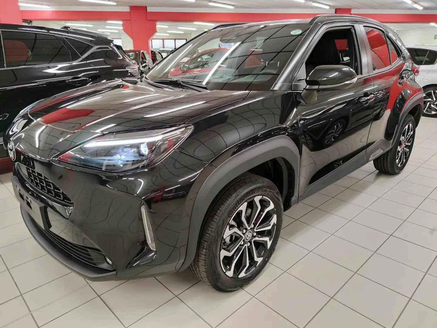 Toyota Yaris Cross 1.5 Hybrid 131cv 5p E-CVT  Trend "SUPER PROMO" Noir - 1