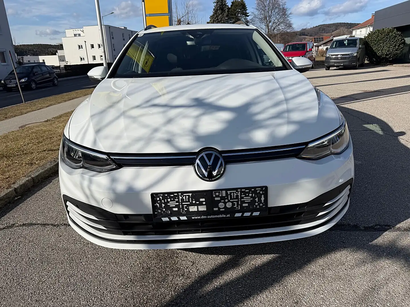Volkswagen Golf Variant 2,0 TDI Life DSG Weiß - 2