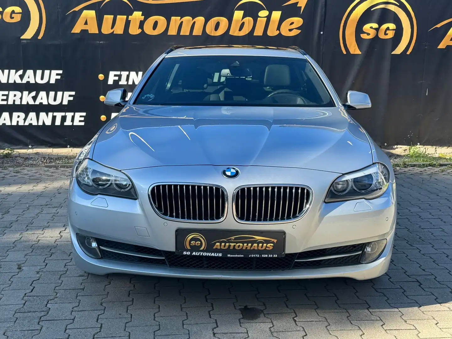 BMW 525 525 d xDrive Silber - 1