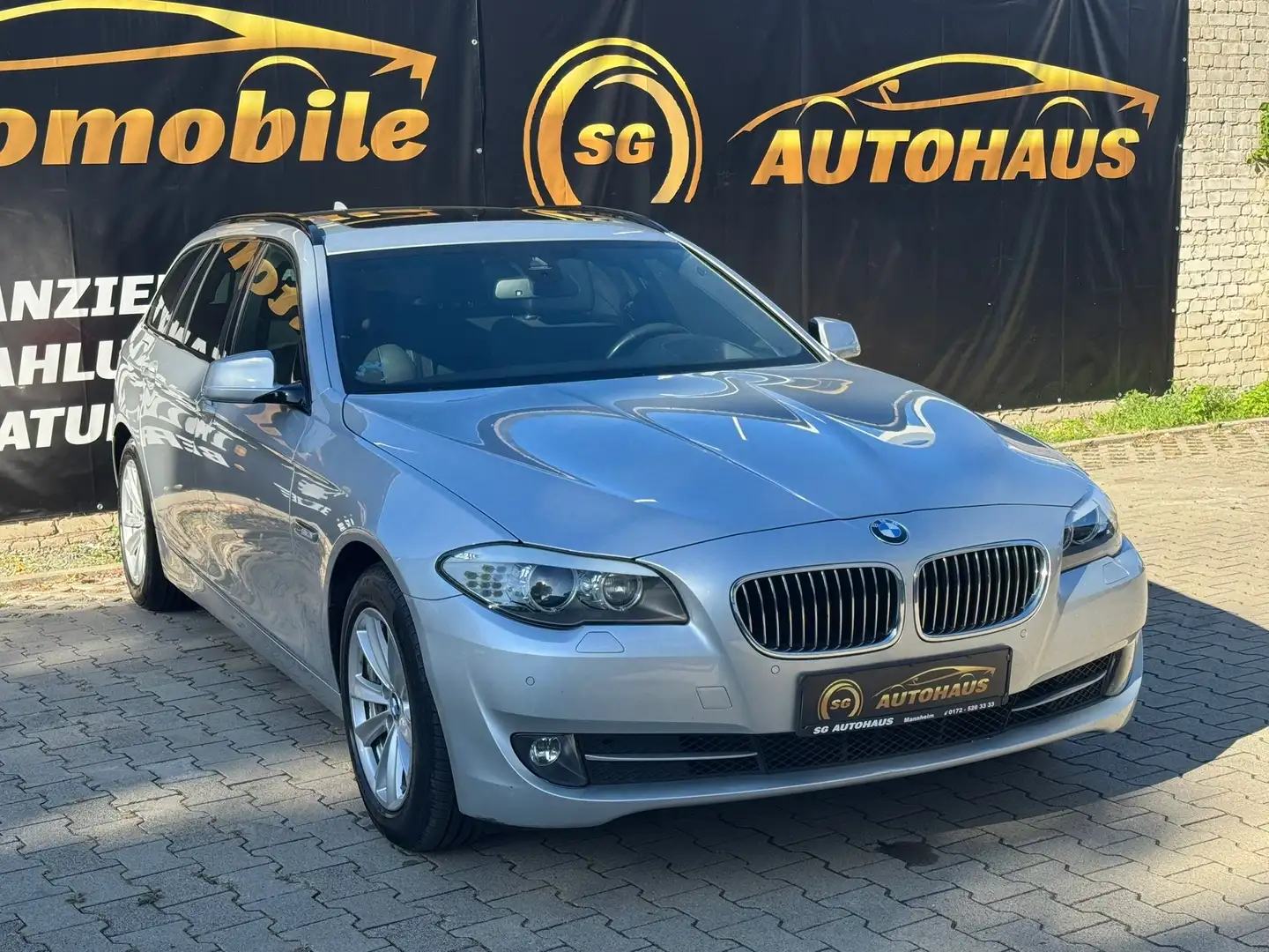 BMW 525 525 d xDrive Silber - 2