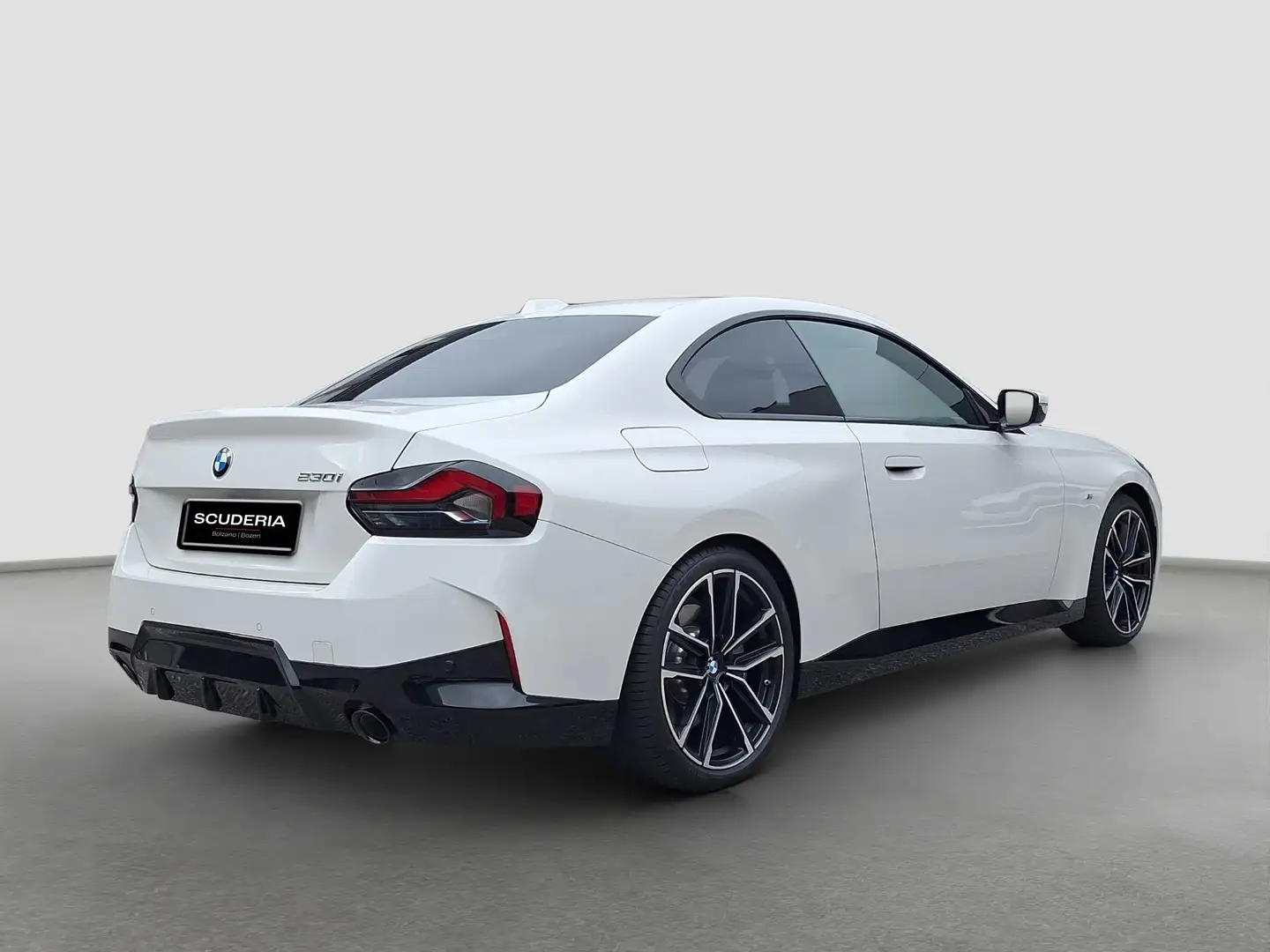 BMW 230 230i Coupe MSport Pro auto Wit - 2