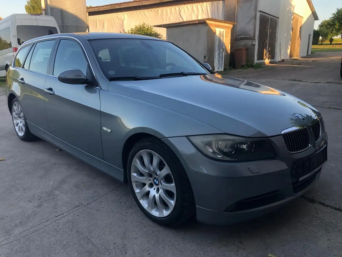 BMW 330 D Touring Schalter! Argent - 2