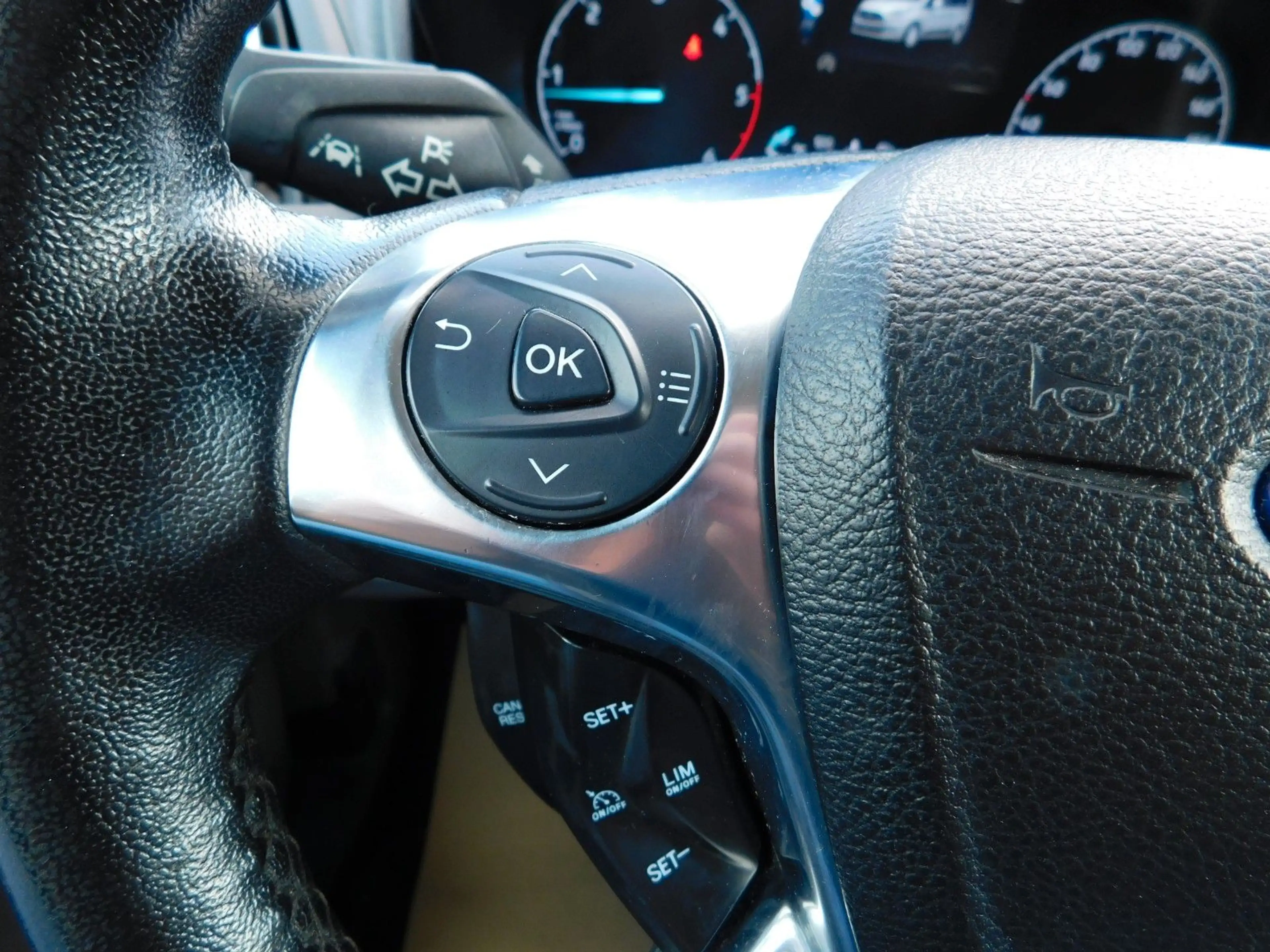 Ford Grand Tourneo Grand TOURNEO CONNECT L2 1.5 EcoBlue+NAV+AHK+RFK — photo 11