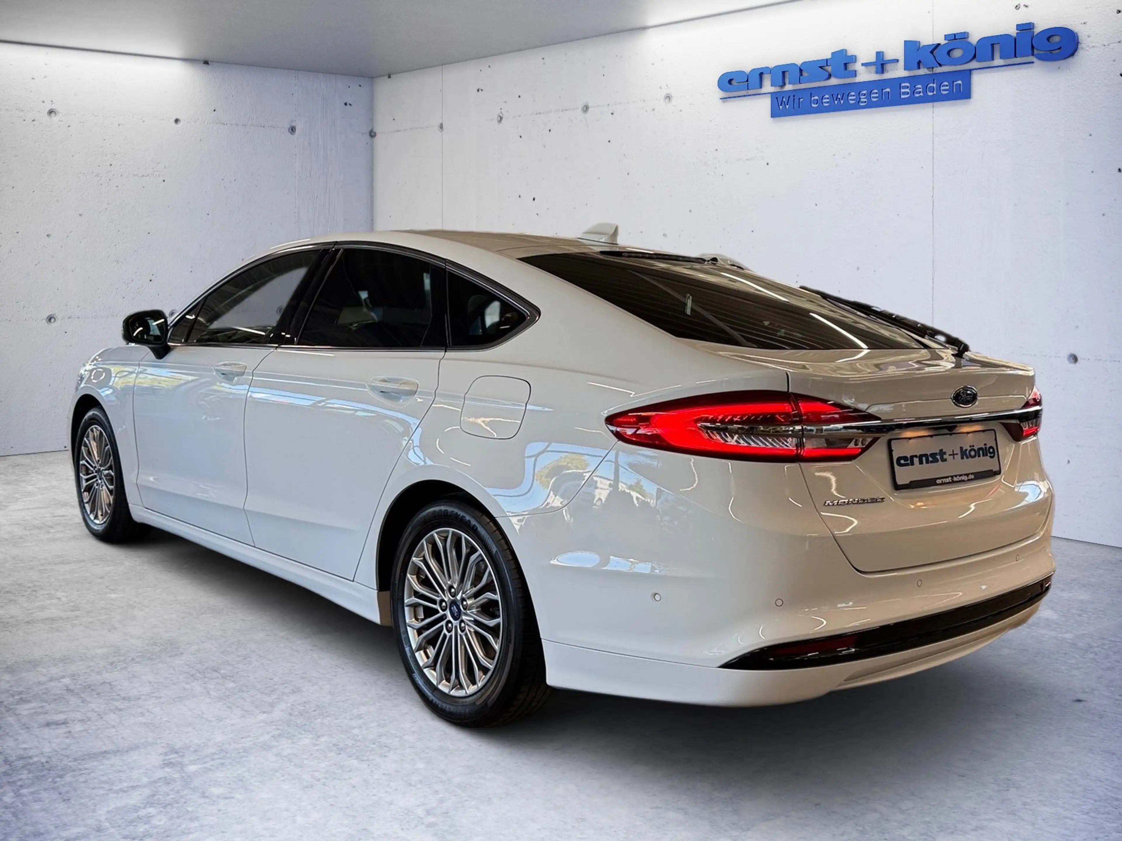 Ford Mondeo 2.0 EcoBlue Titanium — photo 4