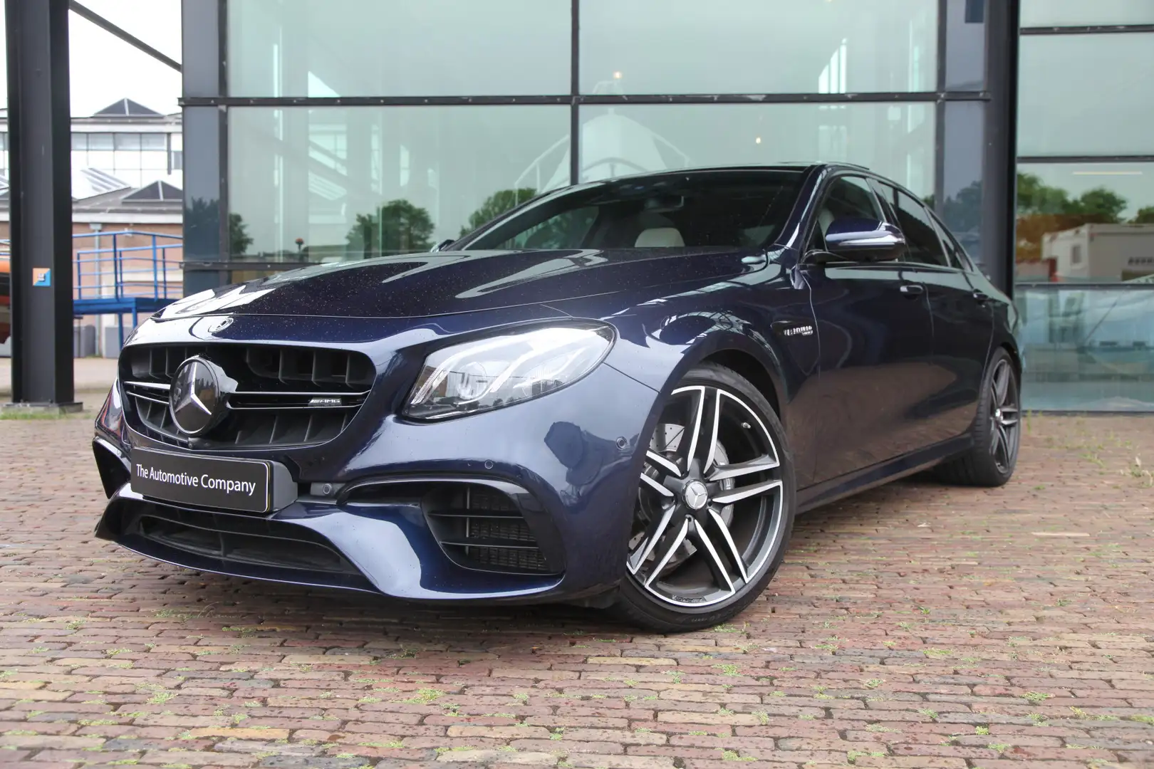 Mercedes-Benz E 63 AMG E63 4MATIC Синій - 1