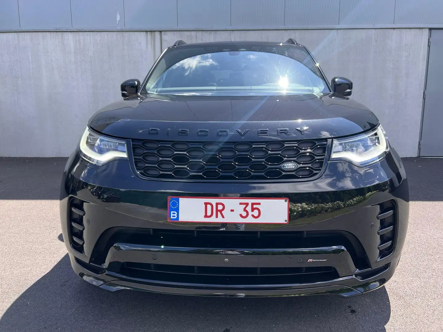Land Rover Discovery D250 R-Dynamic SE Noir - 2