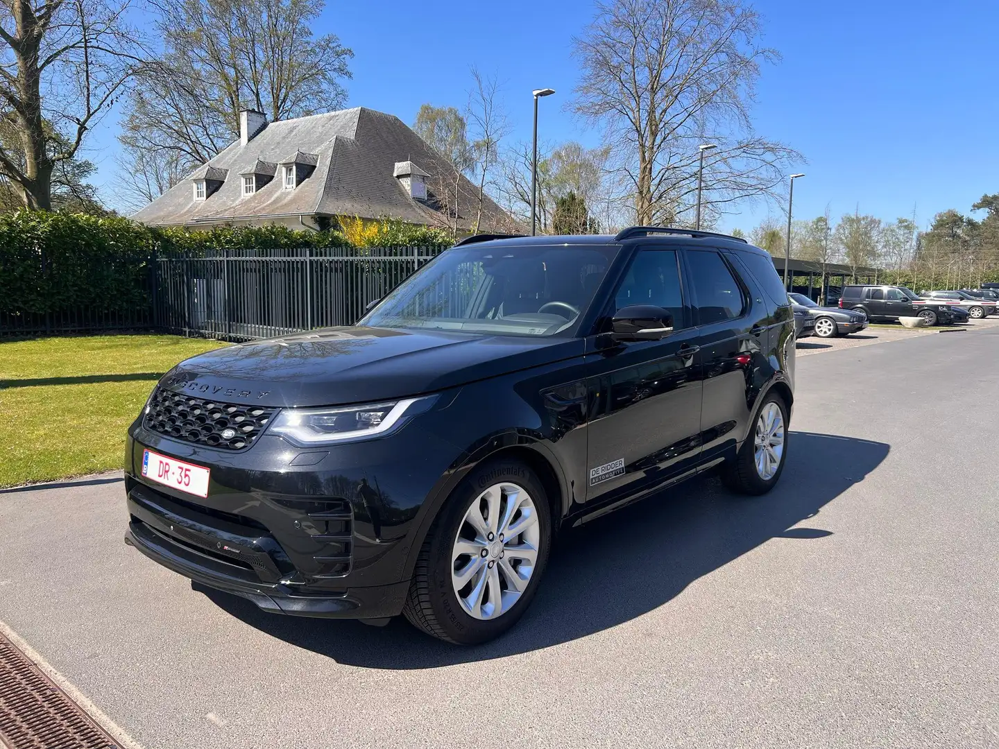 Land Rover Discovery D250 R-Dynamic SE Noir - 1