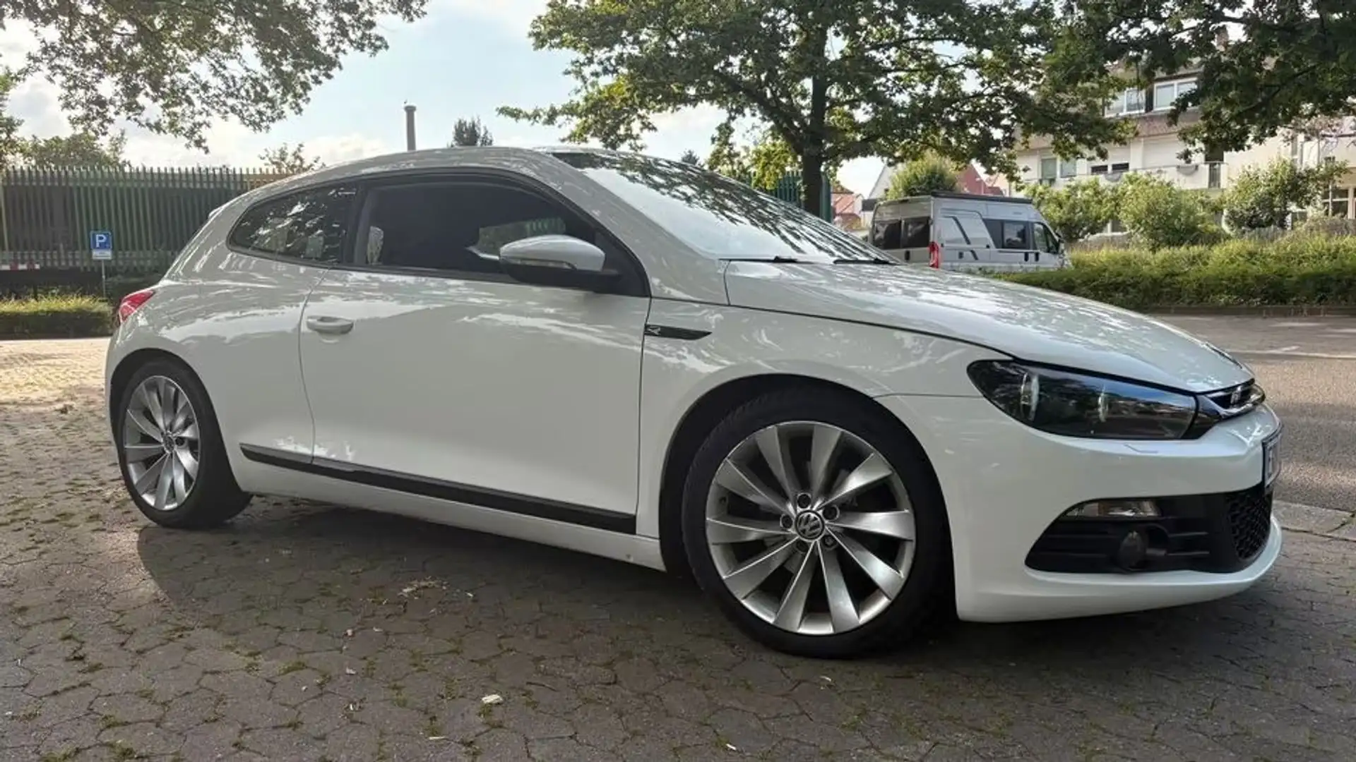 Volkswagen Scirocco 1.4 TSI R-Line - 1