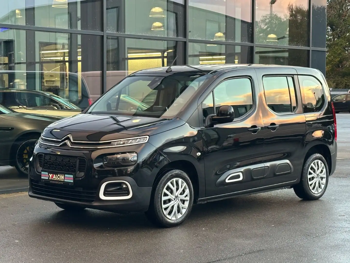Citroen Berlingo BlueHDi 100 S&S FEEL M 2.HA/S-HEFT/AHK Schwarz - 2